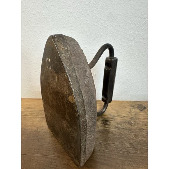 Antique CHEVALLI Cast Iron Sad Iron Primitive Laundry Tool